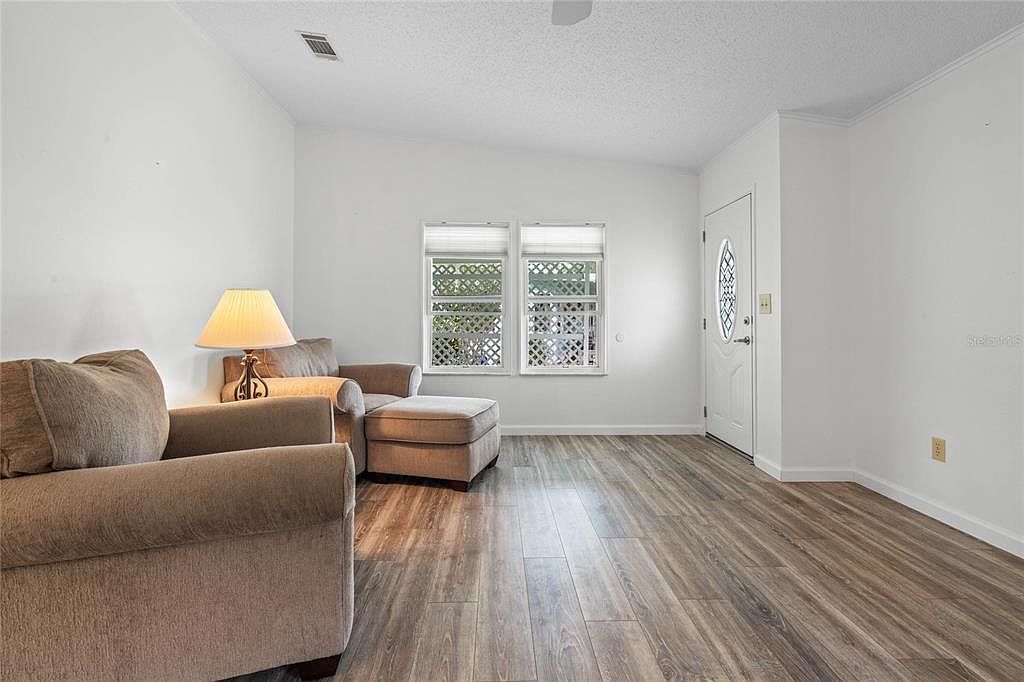 1020 Hilltop Rd Tavares, FL 32778 - Thumbnail 5