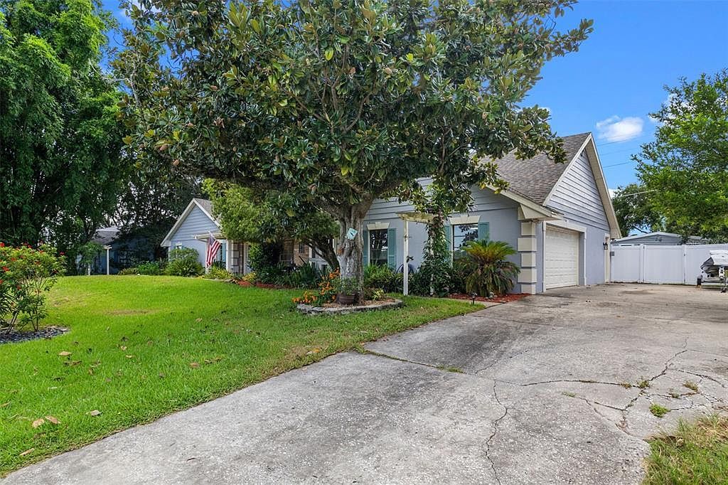 2002 Fairway Dr Eustis, FL 32726 - Thumbnail 5