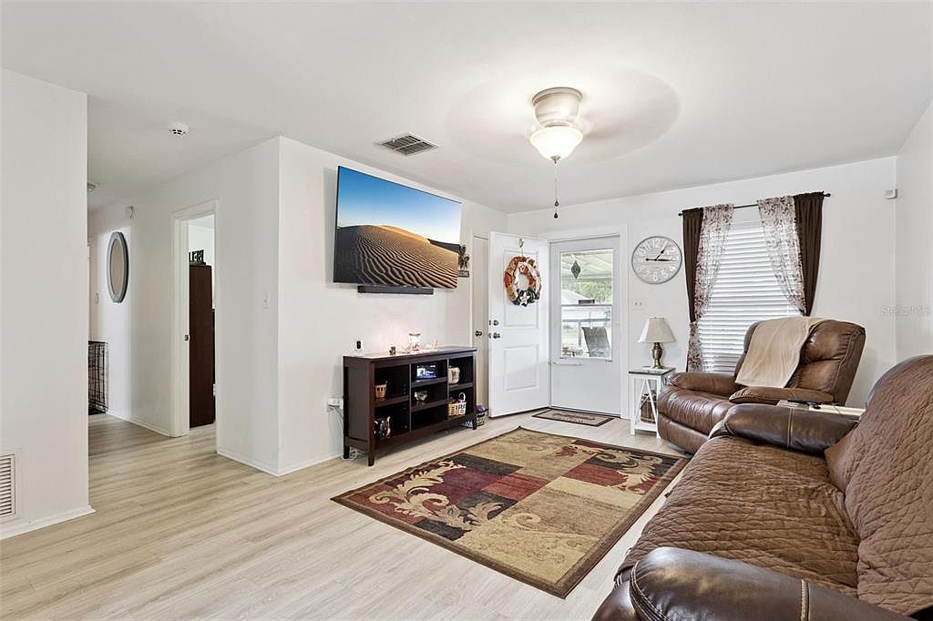 40522 W 5th Ave Umatilla, FL 32784 - Thumbnail 5