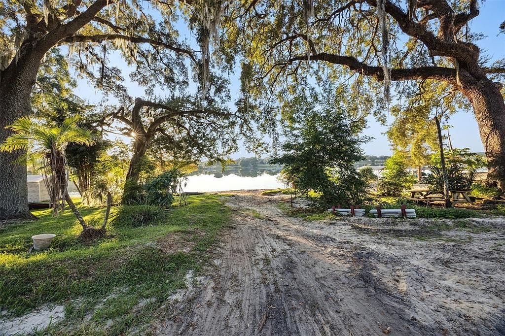 E Crooked Lake Dr LOT 2 Eustis, FL 32726 - Thumbnail 5