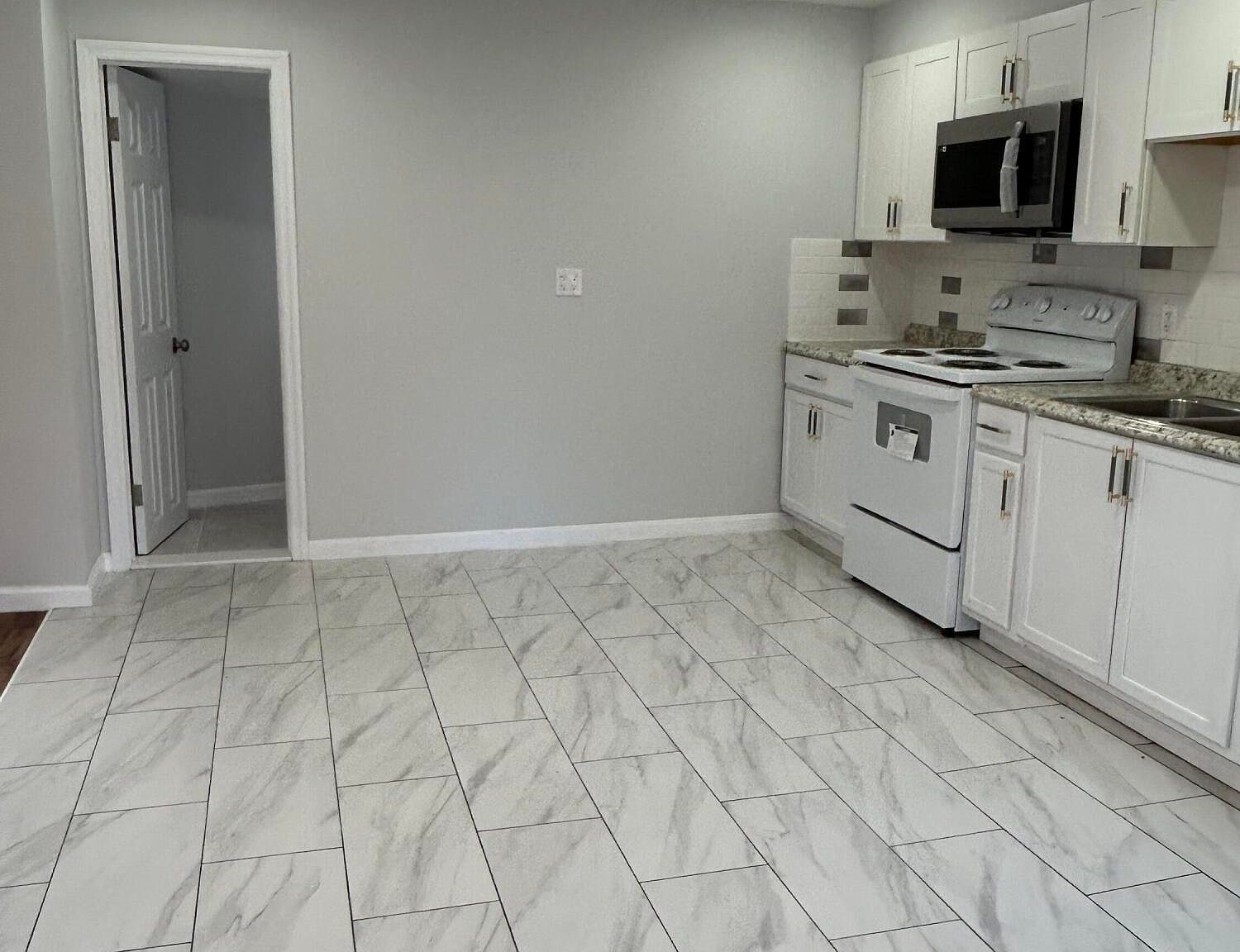 55 Terrace St Carbondale, PA 18407 - Thumbnail 5