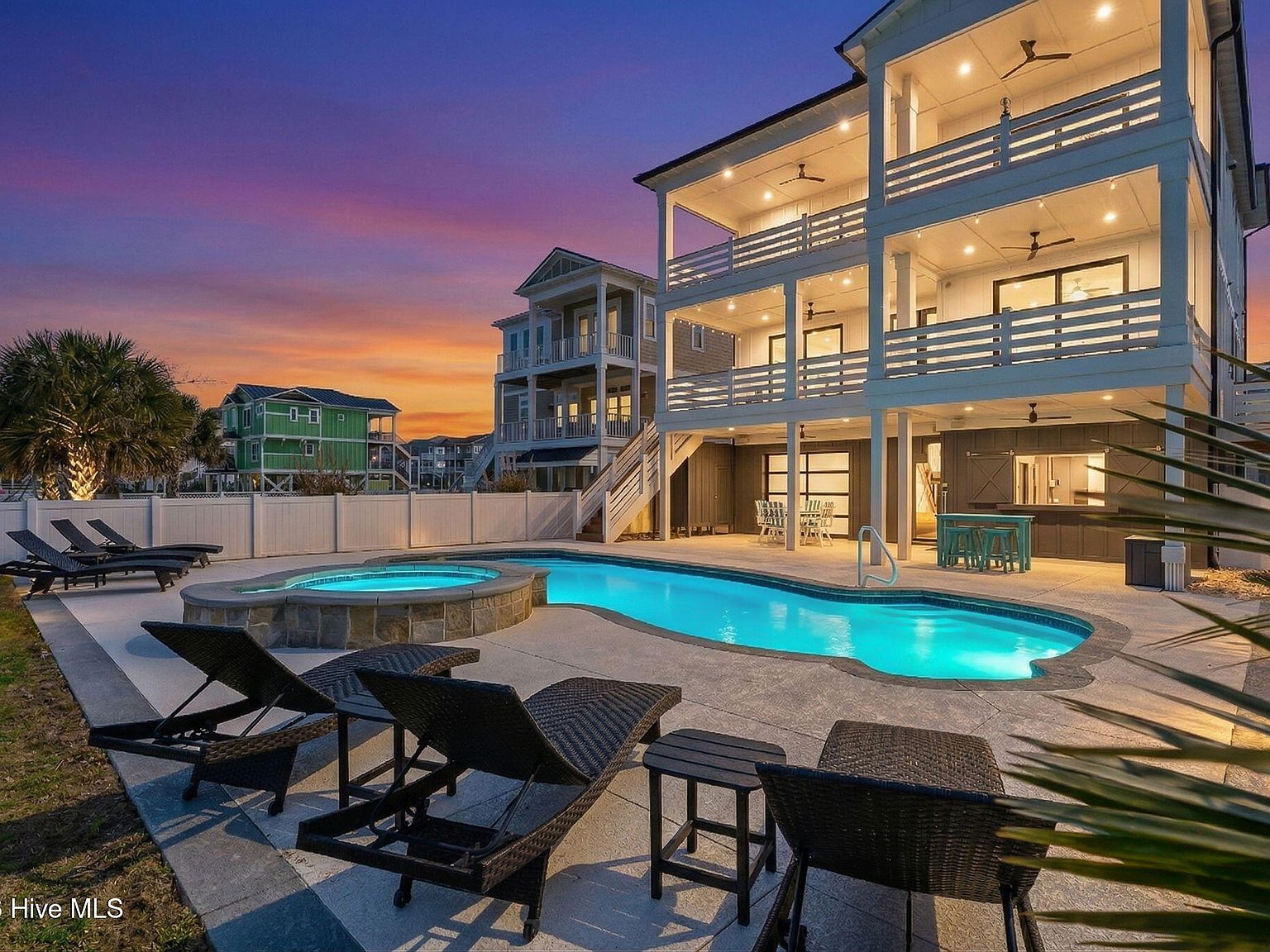 357 E 2nd St Ocean Isle Beach, NC 28469 - Thumbnail 5