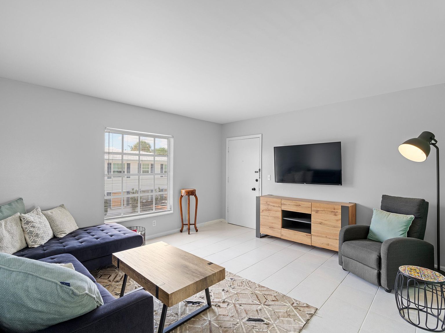 2221 NE 68th St APT 922 Fort Lauderdale, FL 33308 - Thumbnail 5