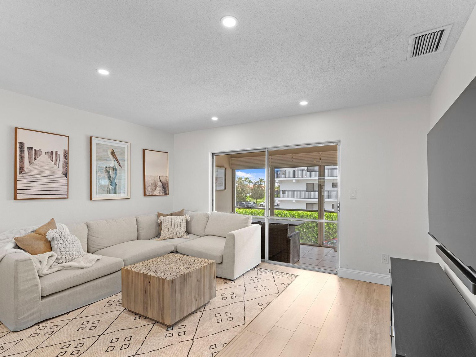 40 SE 13th St APT B1 Boca Raton, FL 33432 - Thumbnail 5