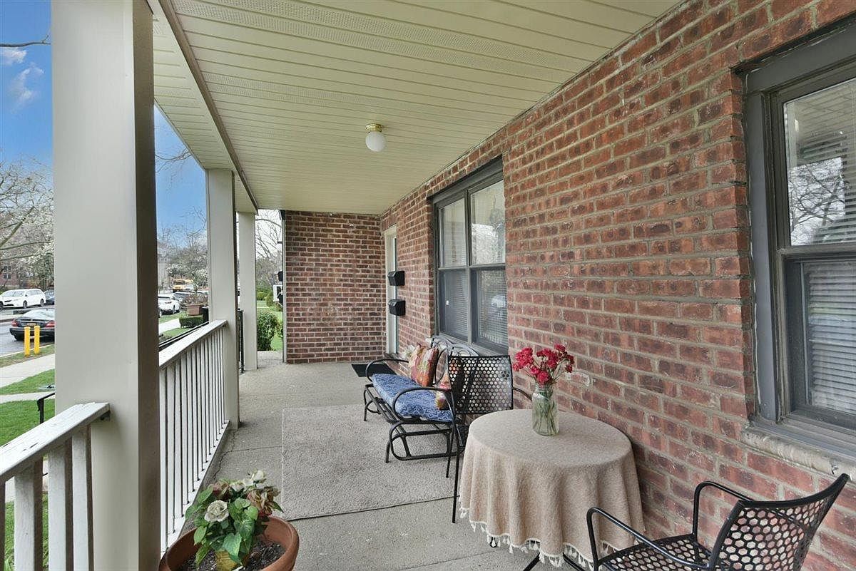 196-65 69th Ave #1 Fresh Meadows, NY 11365 - Thumbnail 5