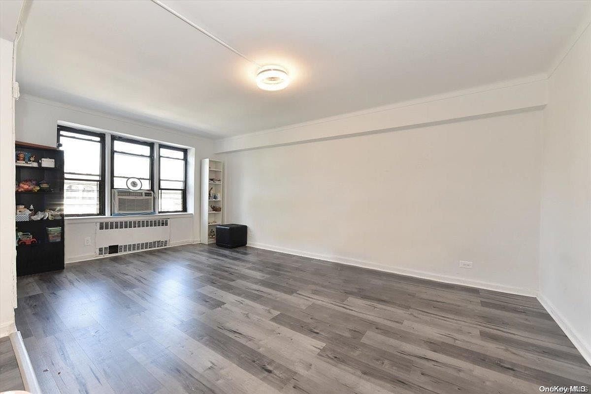 143-50 Hoover Ave APT 219 Jamaica, NY 11435 - Thumbnail 5