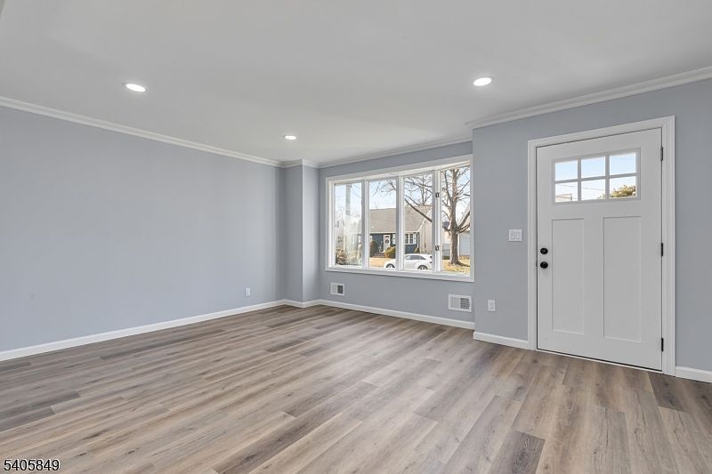 81 Hutchinson St Clark, NJ 07066 - Thumbnail 5