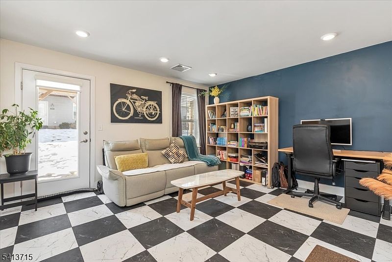 303 Saratoga Ct Branchburg, NJ 08876 - Thumbnail 5