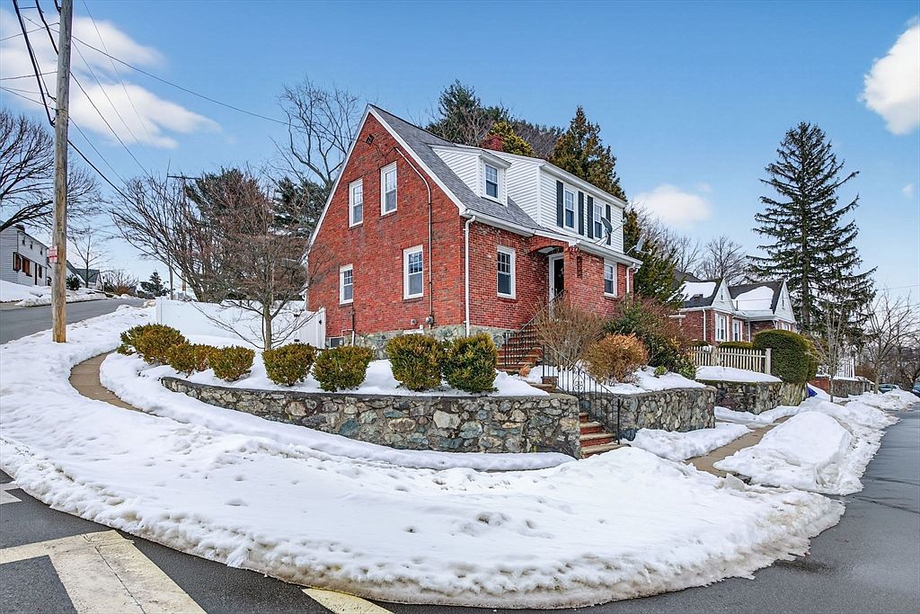 124 Floral Ave Malden, MA 02148 - Thumbnail 5
