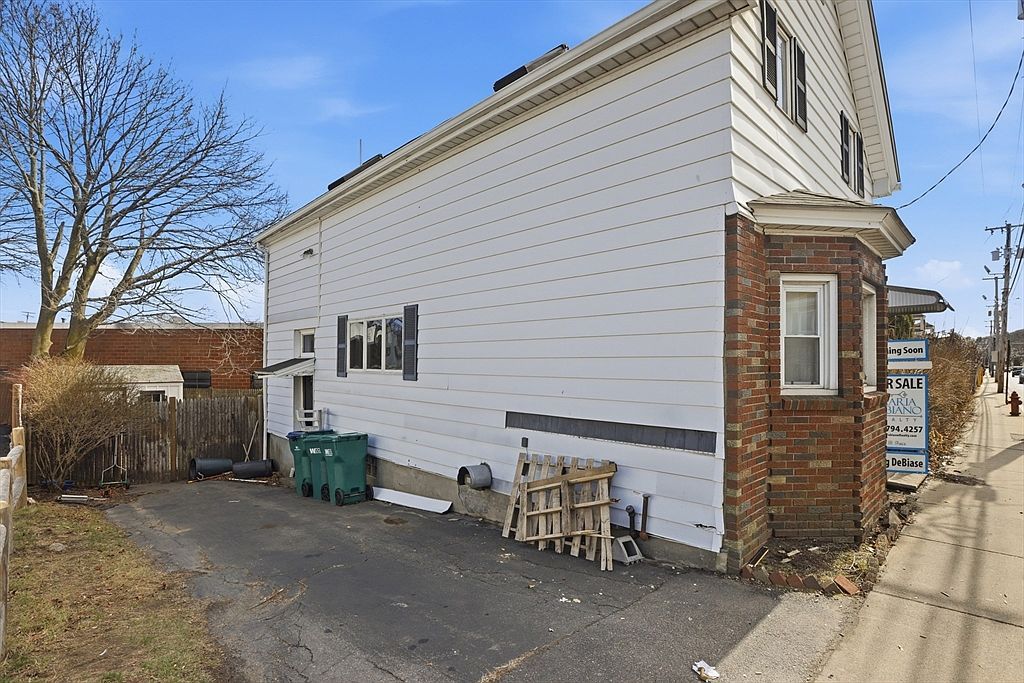 12 Boston St Lynn, MA 01904 - Thumbnail 5