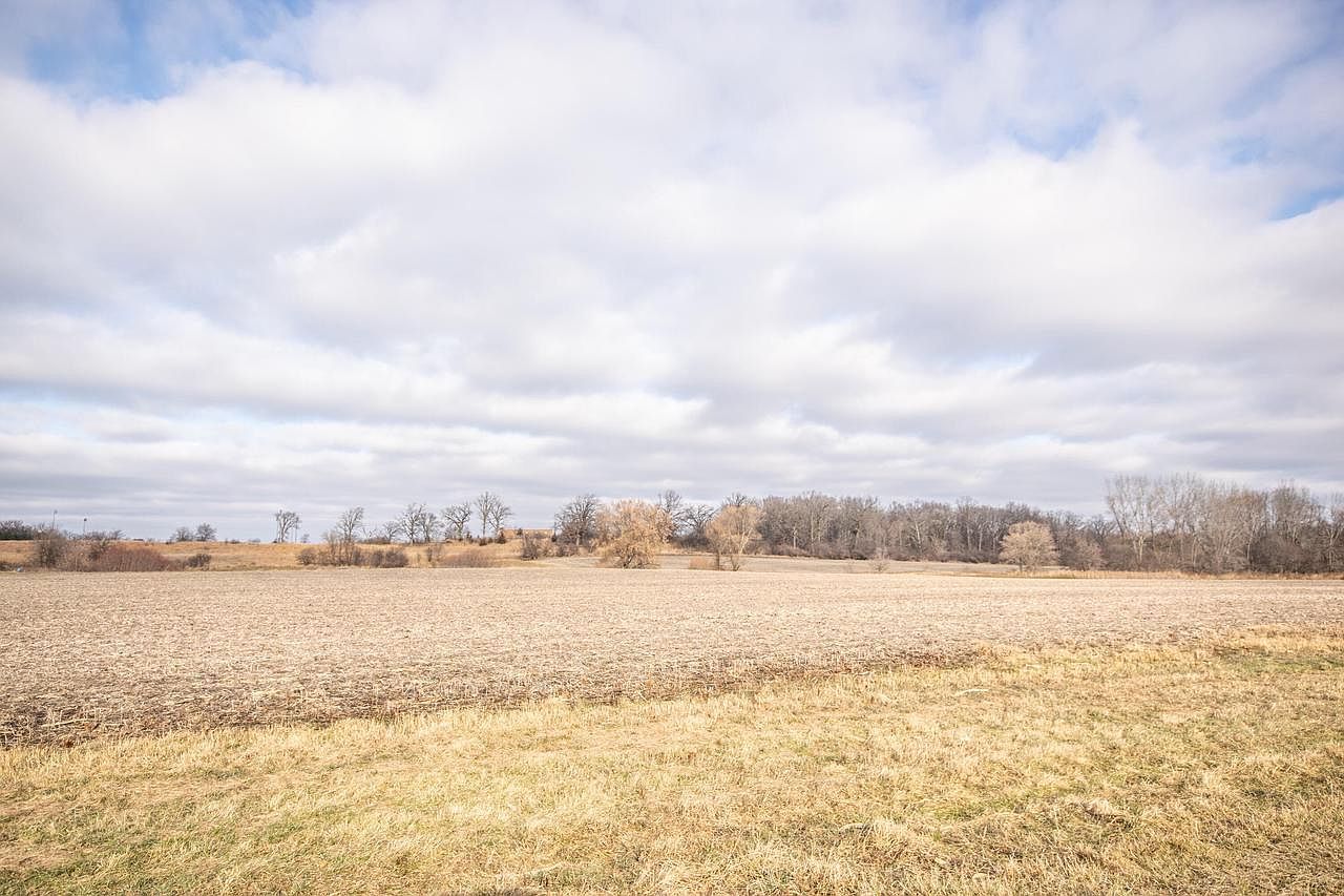 2245 Decorah Rd, West Bend, WI, 53095 - Thumbnail 5