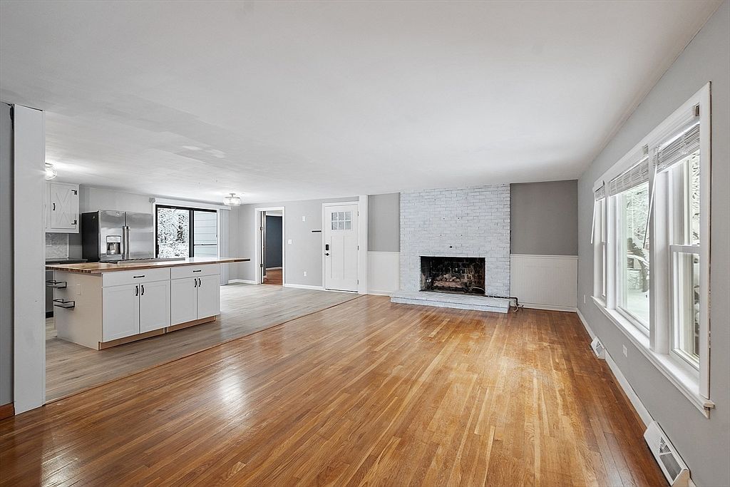 7 Lindsay Rd Billerica, MA 01821 - Thumbnail 5