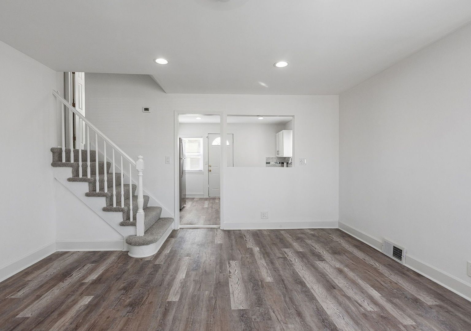 519 Bellwood Ave Bellwood, IL 60104 - Thumbnail 5