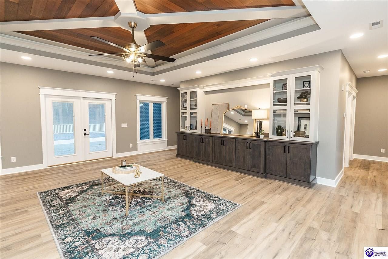 359 W Maple St Caneyville, KY 42721 - Thumbnail 5