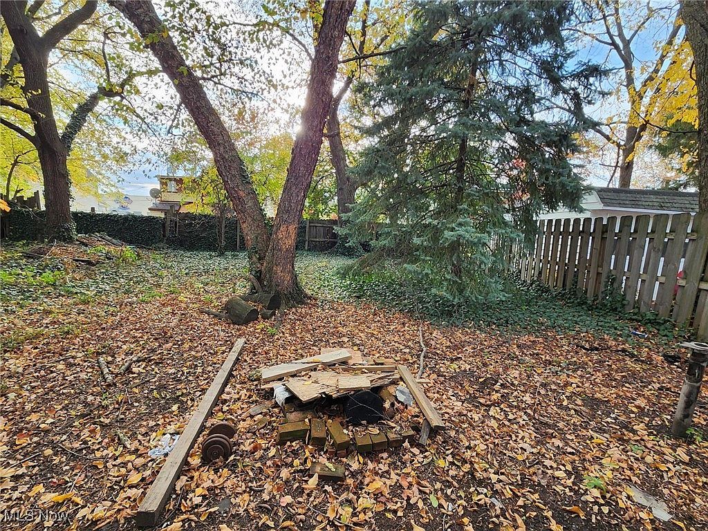1432 E 52nd St Cleveland, OH 44103 - Thumbnail 5