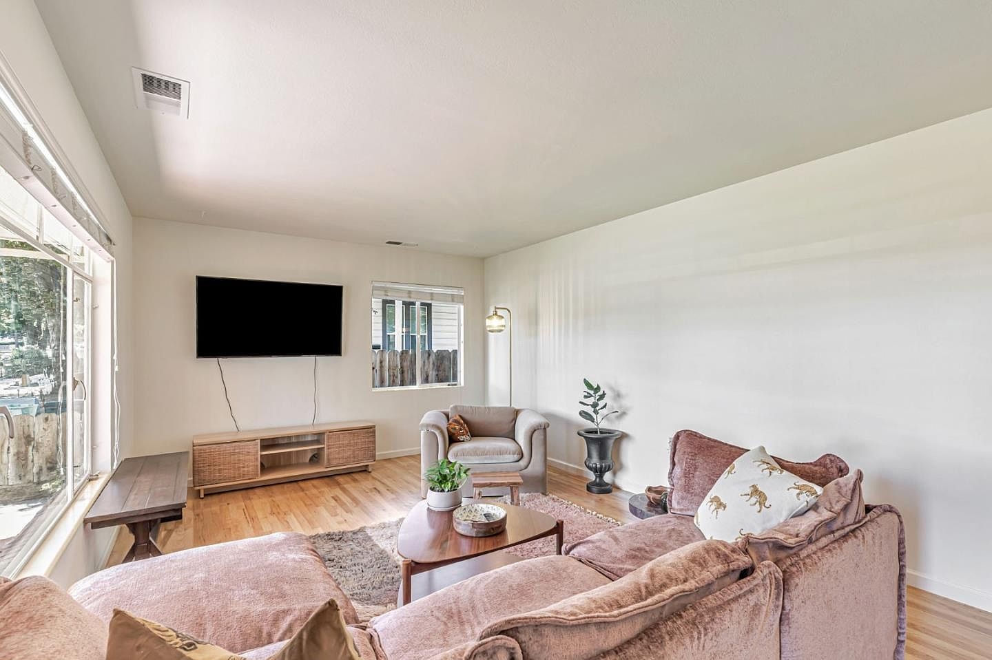 1010 Monterey St Hollister, CA 95023 - Thumbnail 5