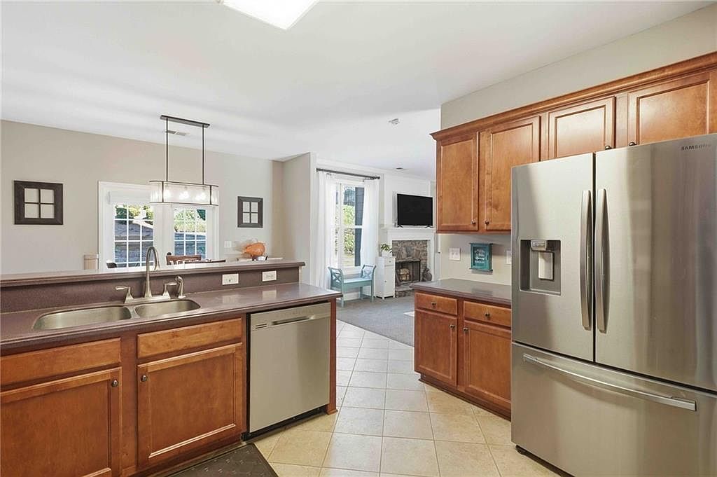 2130 Hamby Cove Dr NW Acworth, GA 30102 - Thumbnail 5