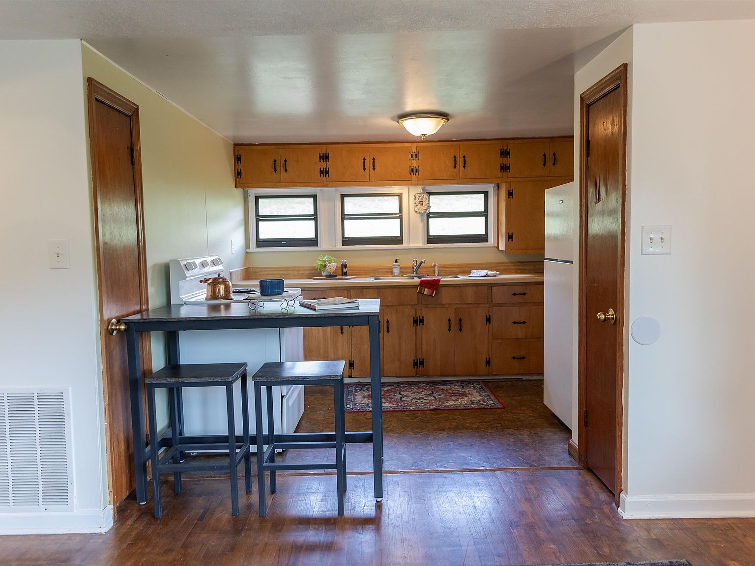 1202 S Lee Hwy Lexington, VA 24450 - Thumbnail 5