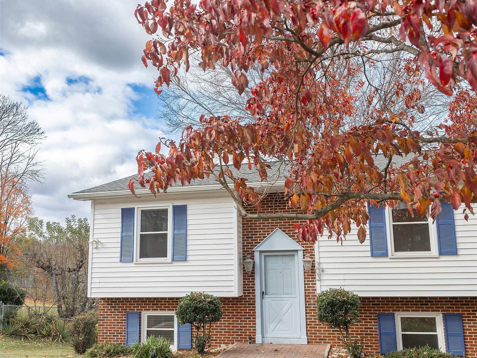 303 Summit St Lexington, VA 24450 - Thumbnail 5