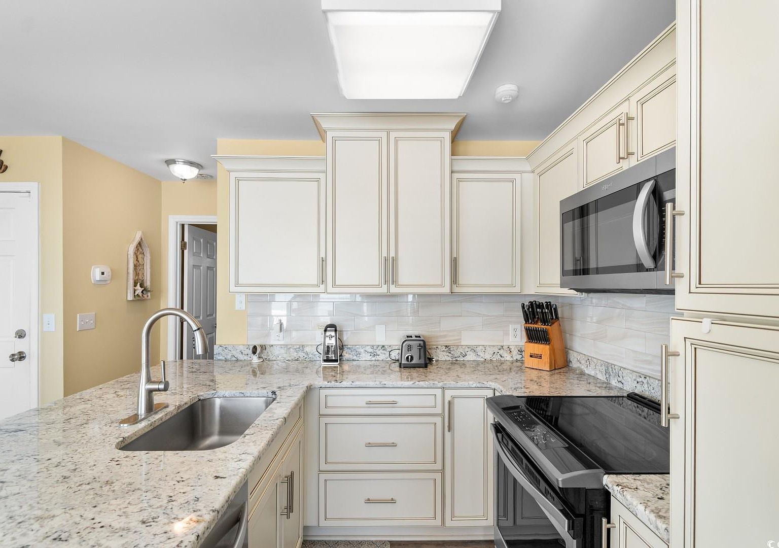 318 S Waccamaw Dr Murrells Inlet, SC 29576 - Thumbnail 5