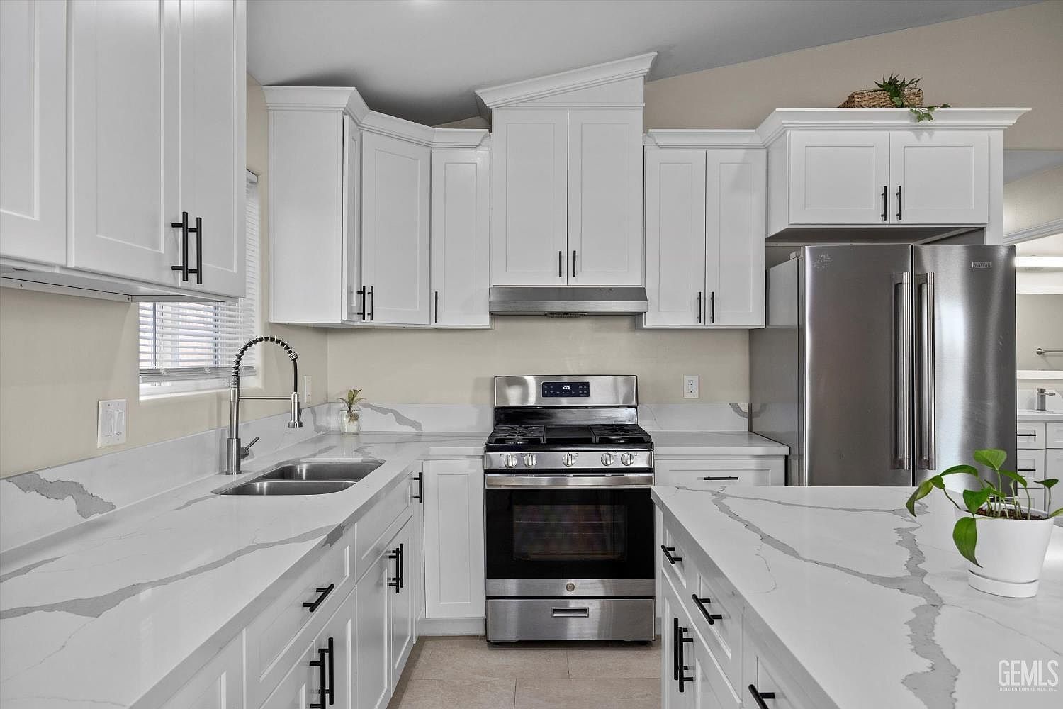 200 Burchfield Ave Bakersfield, CA 93307 - Thumbnail 5