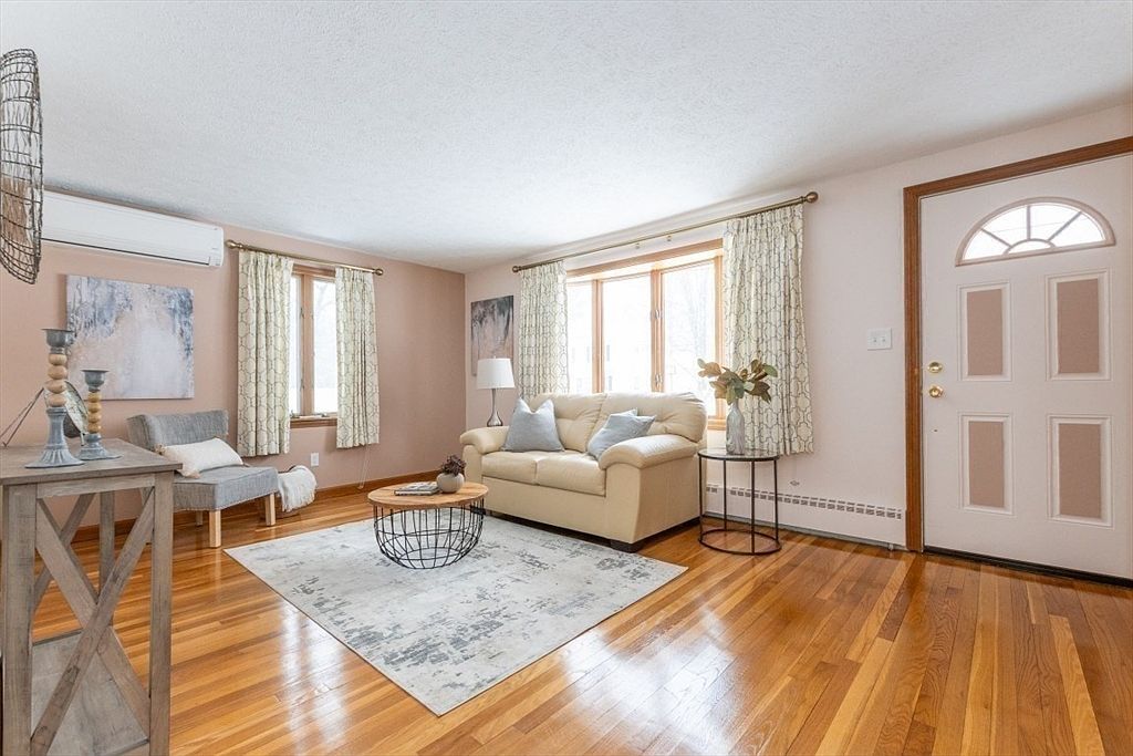 5 Porter Ave Burlington, MA 01803 - Thumbnail 5