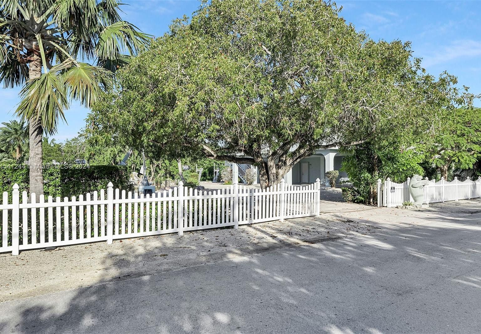 207 Mohawk St Plantation Key, FL 33036 - Thumbnail 5