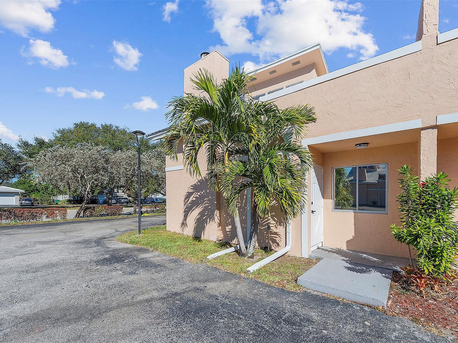 3951 Coral Springs Dr #21 Pompano Beach, FL 33065 - Thumbnail 5