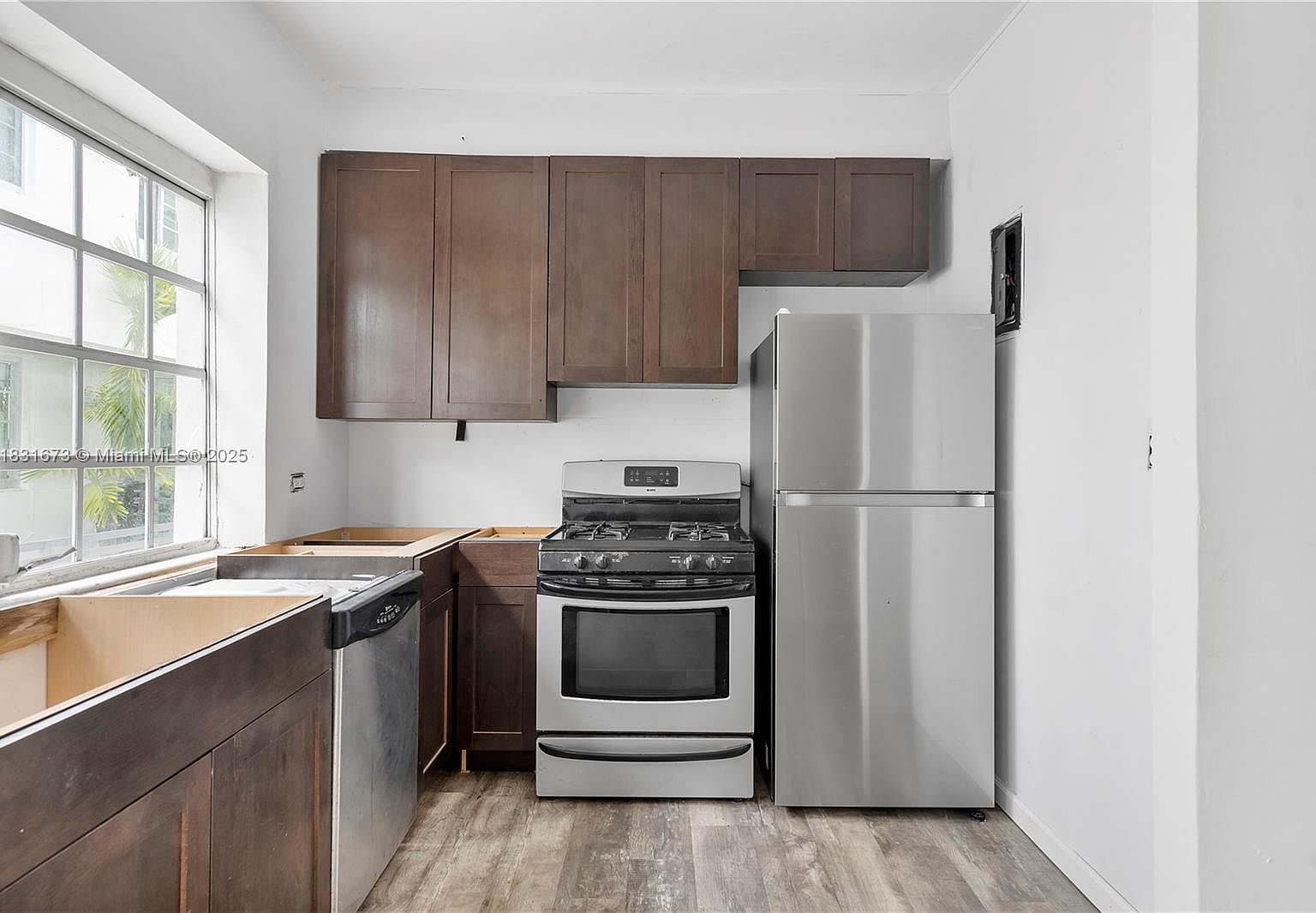 836 10th St APT 6 Miami Beach, FL 33139 - Thumbnail 5