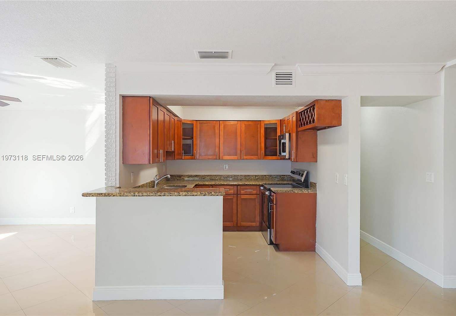 3861 NW 6th Ct Fort Lauderdale, FL 33311 - Thumbnail 5