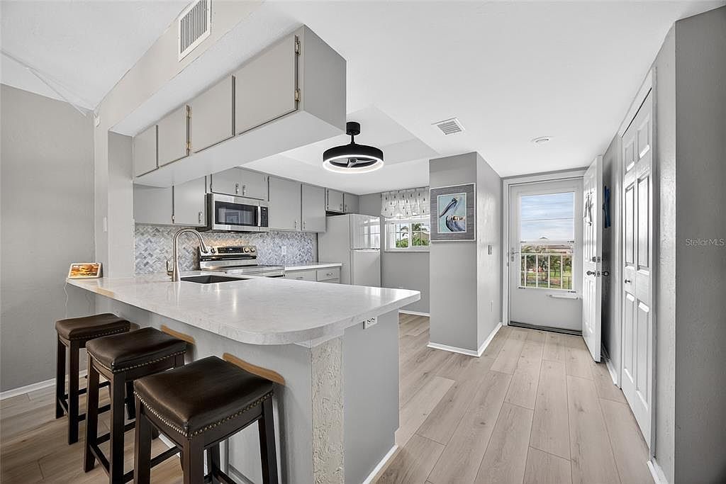 3310 Loveland Blvd Unit 405 Punta Gorda, FL 33980 - Thumbnail 5