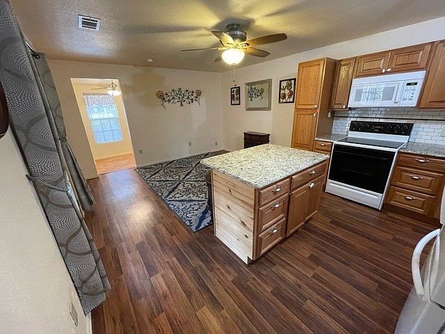 7118 Back 40 Ct Granbury, TX 76049 - Thumbnail 5