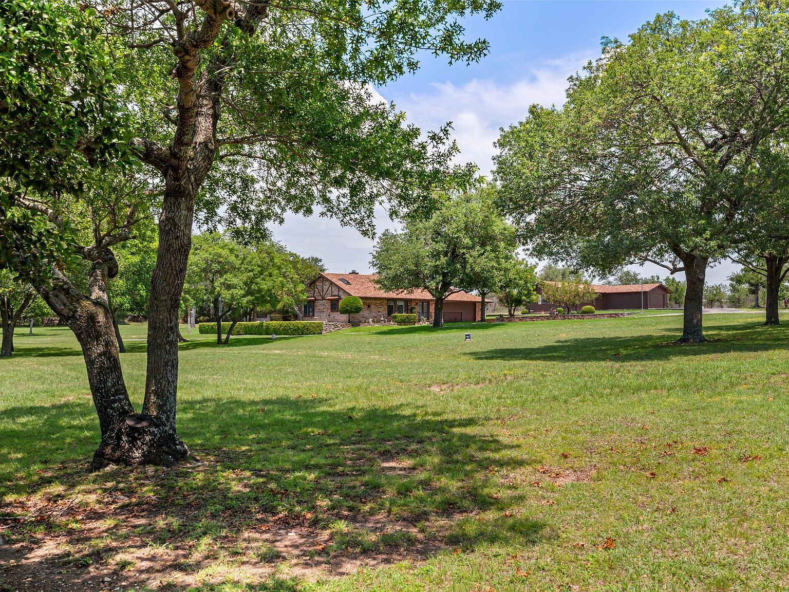 3503 Red Bud Dr Weatherford, TX 76087 - Thumbnail 5