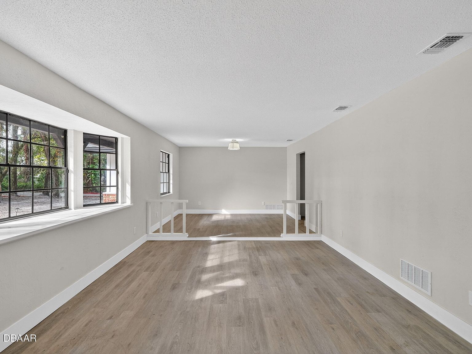 310 Country Circle Dr W Port Orange, FL 32128 - Thumbnail 5