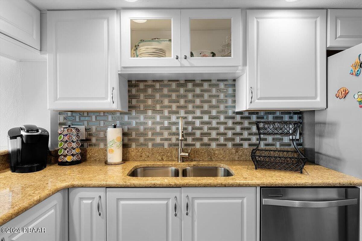 3855 S Atlantic Ave #PENTHOUSE 5 Daytona Beach Shores, FL 32118 - Thumbnail 5