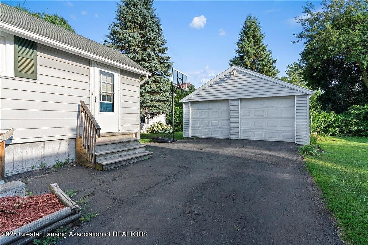 755 Carlton Blvd Jackson, MI 49203 - Thumbnail 5