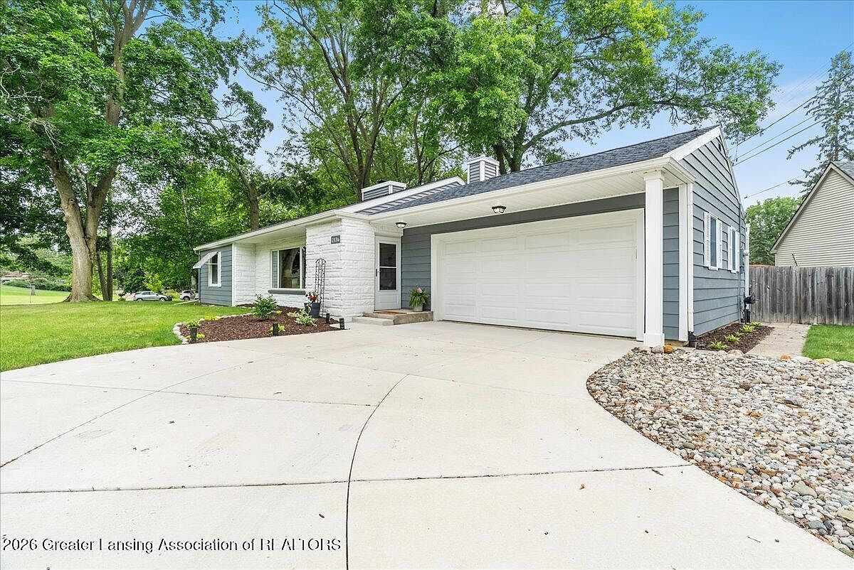 2176 Iroquois Rd Okemos, MI 48864 - Thumbnail 5