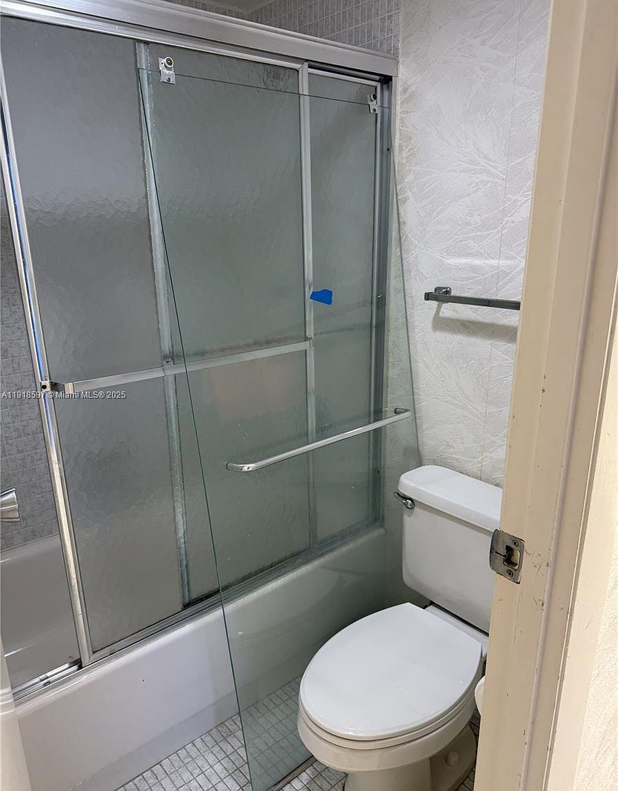 20335 N Country Club Dr APT 1804 Aventura, FL 33180 - Thumbnail 5