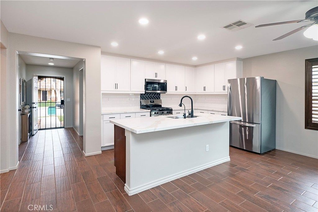 1379 Bird Of Paradise Ct Beaumont, CA 92223 - Thumbnail 5