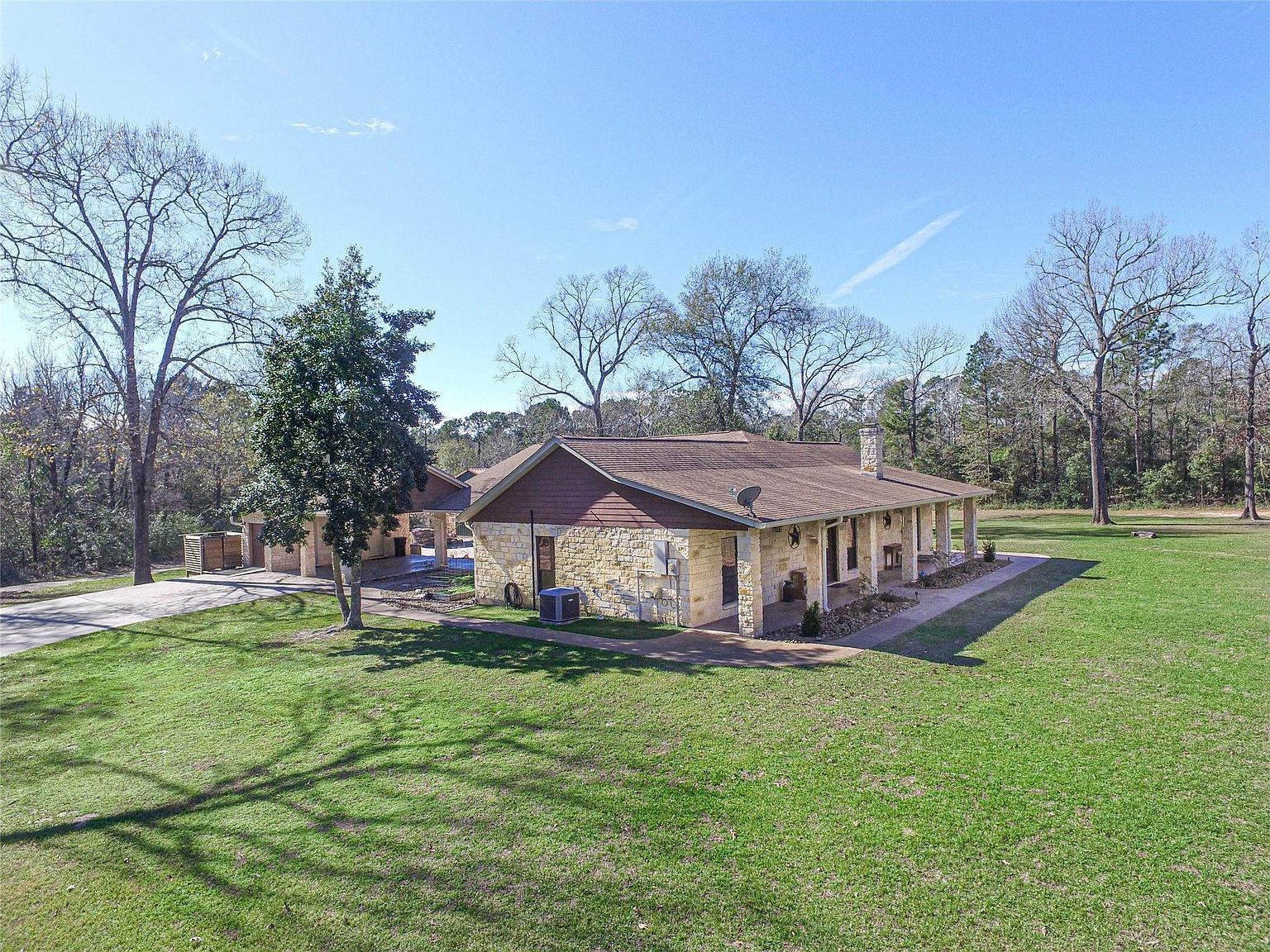 1705 Yarborough Loop Livingston, TX 77351 - Thumbnail 5