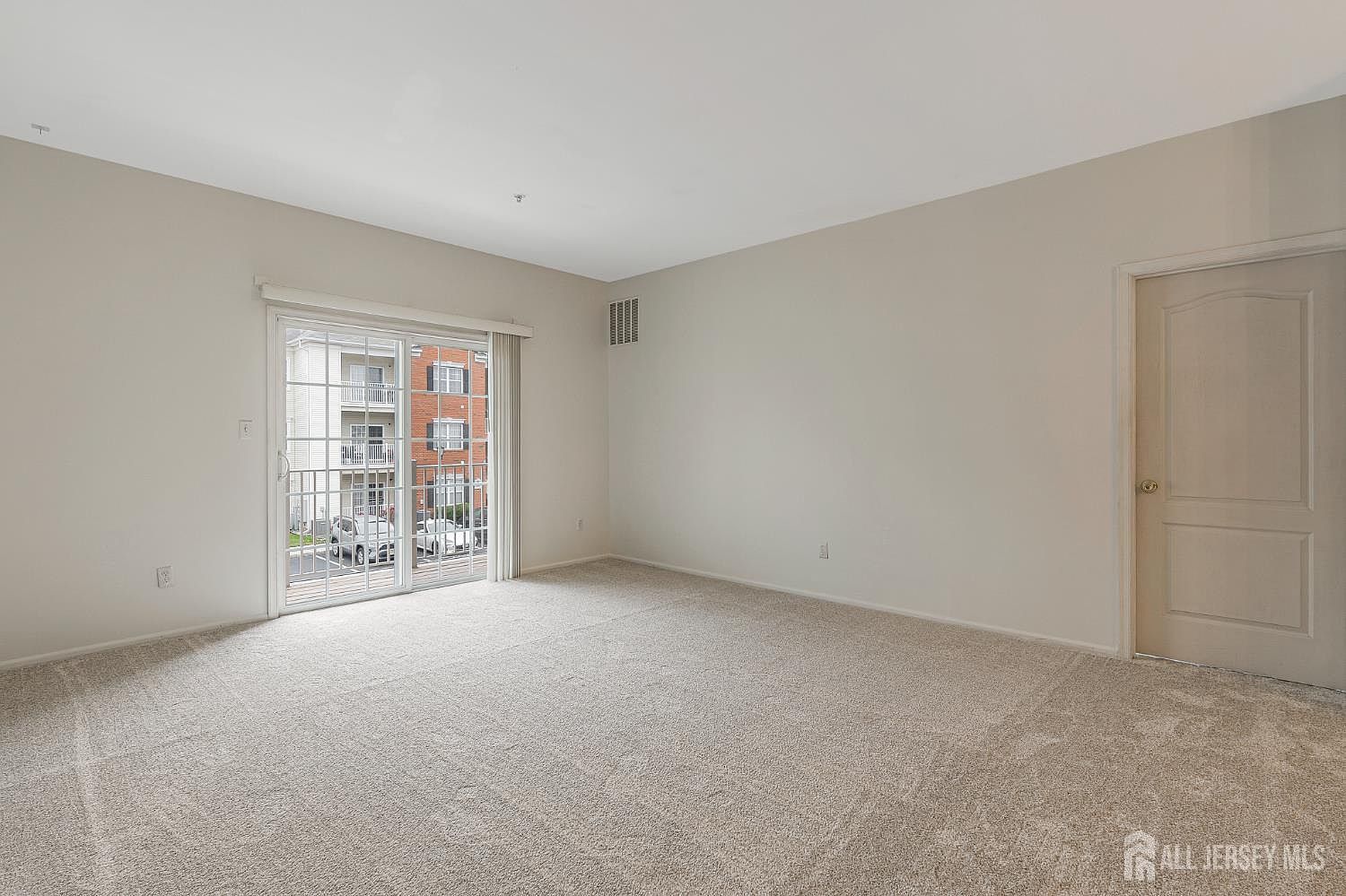 524 Coppola Dr South Plainfield, NJ 07080 - Thumbnail 5