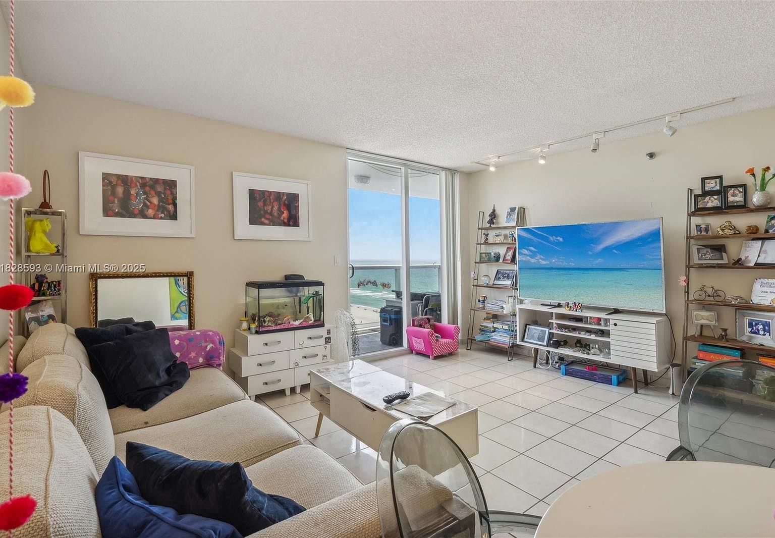 2401 Collins Ave APT 1612 Miami Beach, FL 33140 - Thumbnail 5