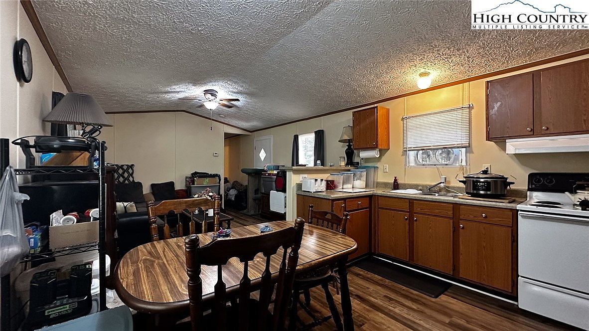 367 Call Creek Rd Fleetwood, NC 28626 - Thumbnail 5