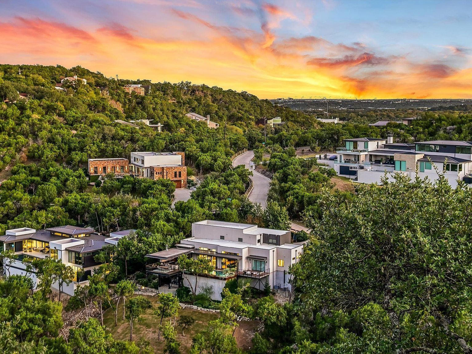 705 Windsong Trl Austin, TX 78746 - Thumbnail 5