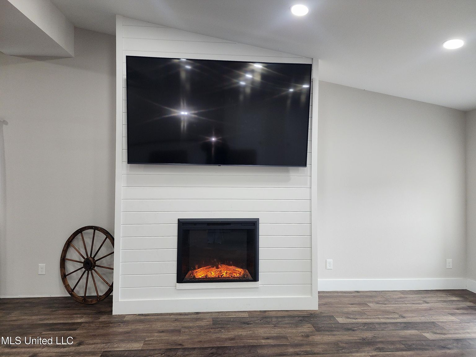 26 Charlie Daughdrill Rd Carriere, MS 39426 - Thumbnail 5