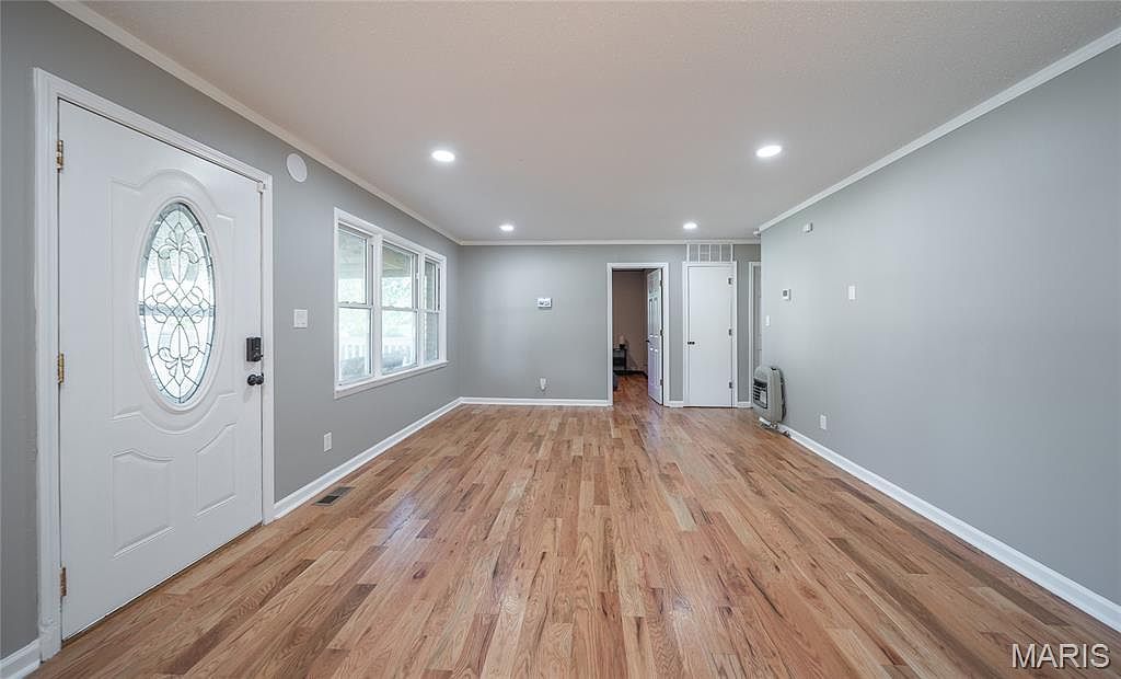 327 Walker St Licking, MO 65542 - Thumbnail 5