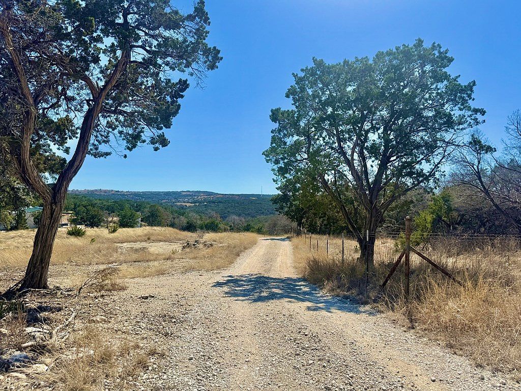 135-145 Jon Bevan Ln Ingram, TX 78025 - Thumbnail 5