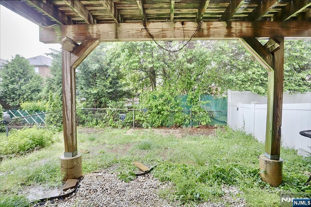 386A Park Ave Fairview, NJ 07022 - Thumbnail 5