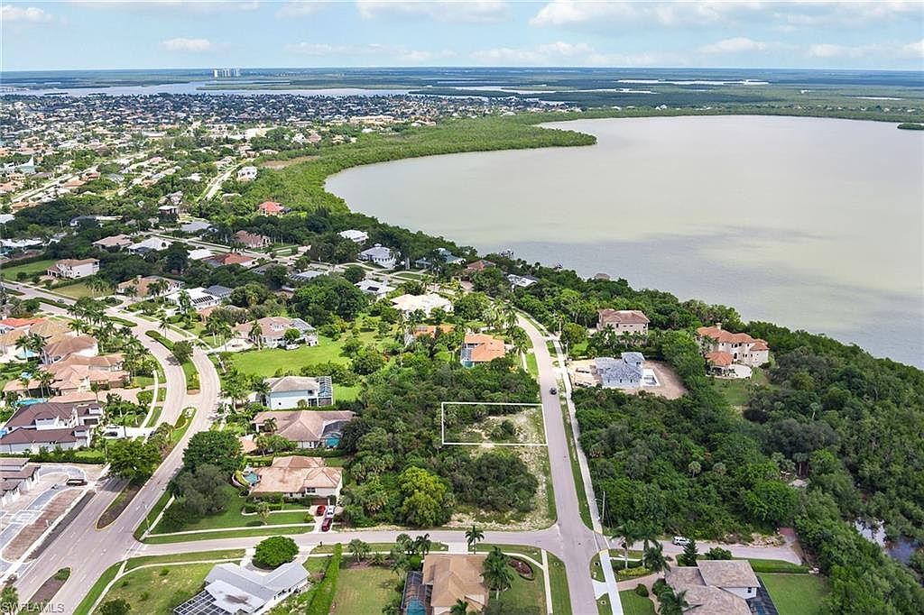 680 Inlet Dr Marco Island, FL 34145 - Thumbnail 5