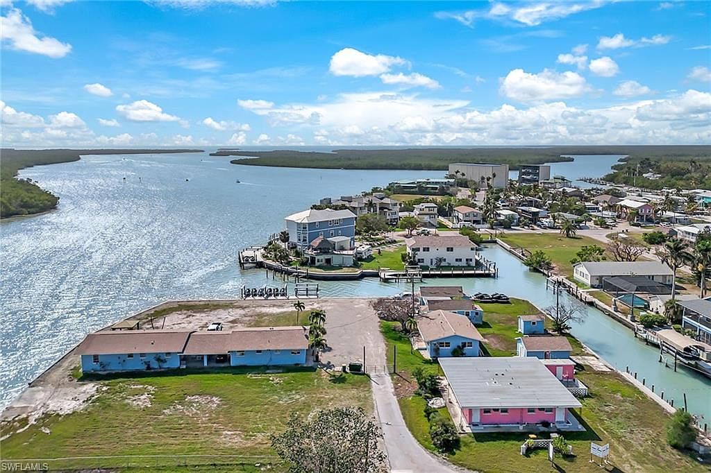 110 East Ct Goodland, FL 34140 - Thumbnail 5